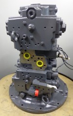 Die Reparatur der Pumpe für  Raupenbagger Komatsu PC290LC-7