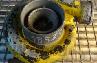 Turbolader Holset HX35 3537132