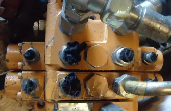 Hydraulik Verteiler Case 1088 M/2
