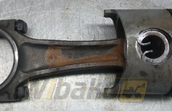 Kolbe mit Pleuelstange Mitsubishi 8DC9 