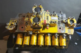 Hydraulik Verteiler Liebherr A900 M/7