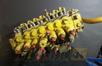 Hydraulik Verteiler Komatsu PC210-6K 7234611810E2