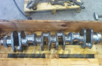 Kurbelwelle Case 6T-830 
