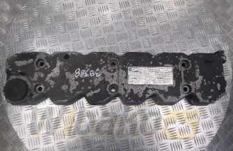 Pokrywa zaworowa Cummins QSB6.7 2830882/2831325