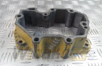 Obudowa pokrywy zaworowej Komatsu S6D125-1 6150-11-7110