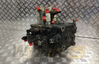 Hydraulik Verteiler Komatsu DFG00961 