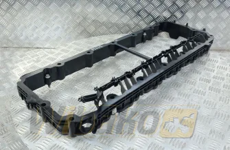 Obudowa pokrywy zaworowej Volvo Penta TAD870-73VE 21717751/21717750