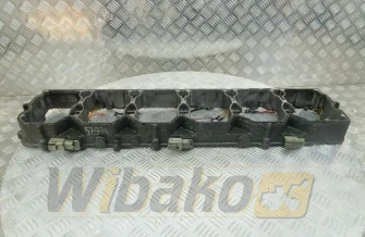 Obudowa pokrywy zaworowej Cummins 3967264