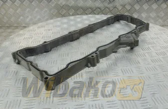 Obudowa pokrywy zaworowej für Motor Isuzu 4HK1 8973313621
