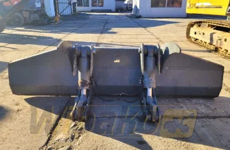 Pflug für Bagger Liebherr 94089893