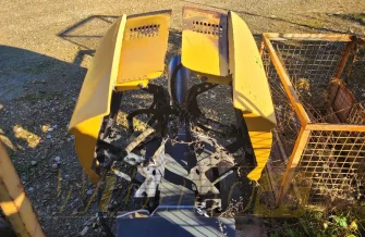 Inspektionsklappen für Radlader Liebherr L566 