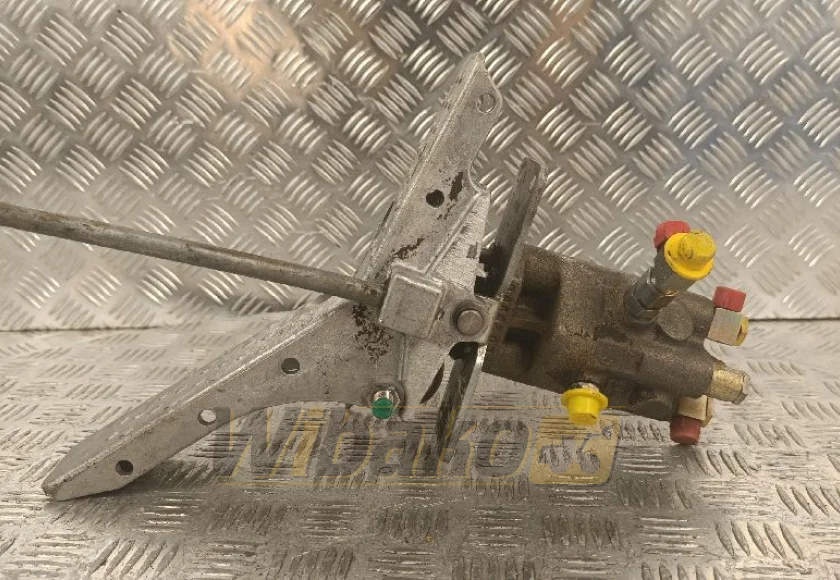Pedal Liebherr VG-7 2/3 R 01 9882968-000 – gebraucht