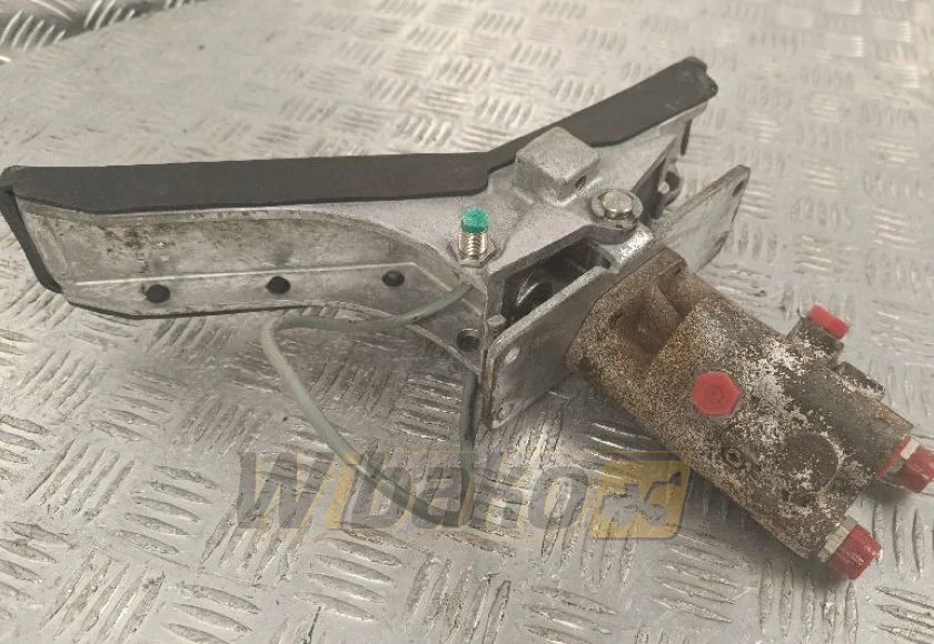 Pedal Liebherr VG-7 2/3 L 01 9265508-006 – gebraucht