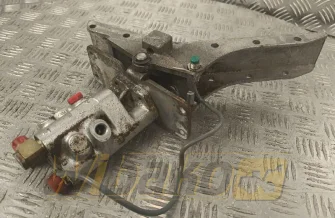Pedal Liebherr VG-7 2/3 L01 9882965-000