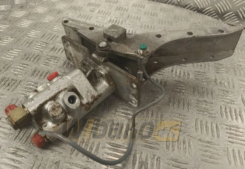 Pedal Liebherr VG-7 2/3 L01 9882965-000 – gebraucht