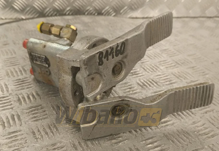 Pedal Liebherr VG 7 - 2/3 007 9883397-006 – gebraucht