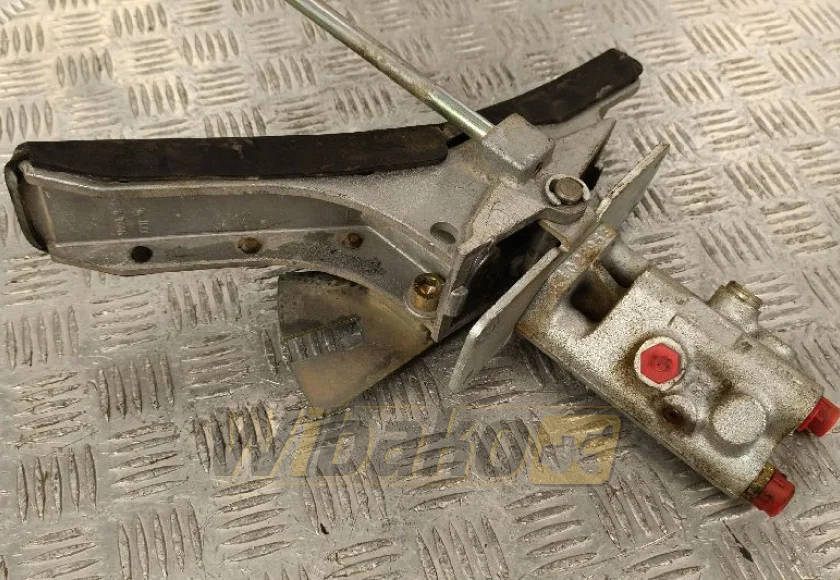 Pedal Liebherr VG7 - 2/3 R07 9079258-101 – gebraucht