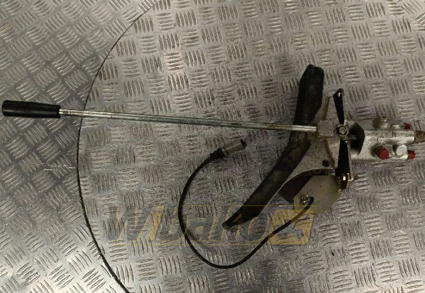 Pedal Liebherr VG7 - 2/3 R07 9079258-101 – gebraucht