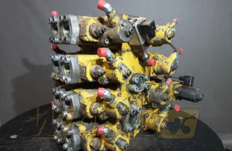 Hydraulik Verteiler Komatsu PC240 