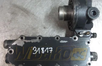z podstawą filtra Komatsu SAA6D114E-3 