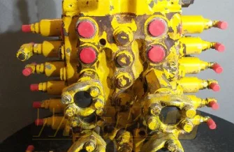 Hydraulik Verteiler Komatsu PC180 CBJ30406