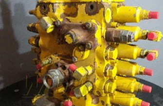 Hydraulik Verteiler Komatsu PC180 CBJ30406