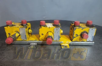 Hydraulik Verteiler EWK PL820 