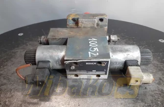 Hydraulik Verteiler Bosch 081WV10P1M1002W5024/00D11 