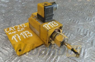  Caterpillar 212 
