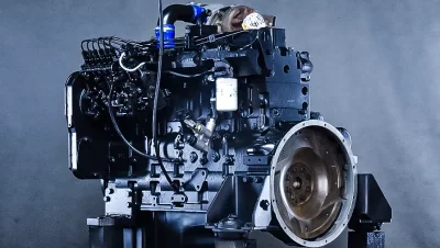 Reparatur des Komatsu SAA6D114E-1 Motors