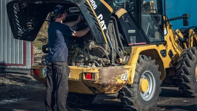 Niedriger Öldruck im Motor - Bagger, Lader, Bulldozer und Kran