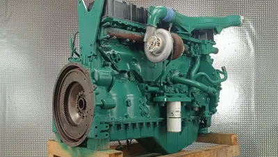 Überholung des Volvo D12E Motors im Gelenkfahrzeug A35E