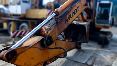 Hydraulikzylinder in Baumaschinen: Funktionsprinzip, Klassifizierung und Auswahl
