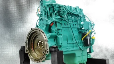 Reparatur des Deutz TCD2013 L06 Motors in der Dynapac F141-6W/D Asphaltverleger