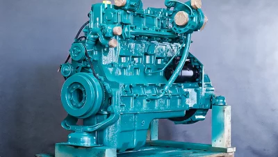 Reparatur des Volvo D7E Motors