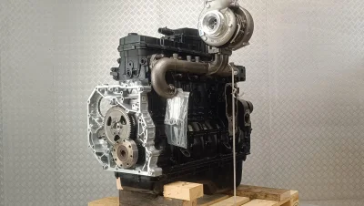 Reparatur des Cummins QSB6.7 Motors in der Terex TL310 Radlader