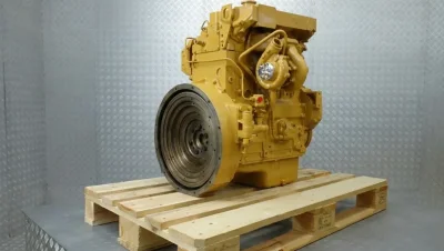 Reparatur des Caterpillar 3054 Motors in der Baggerlader 416D