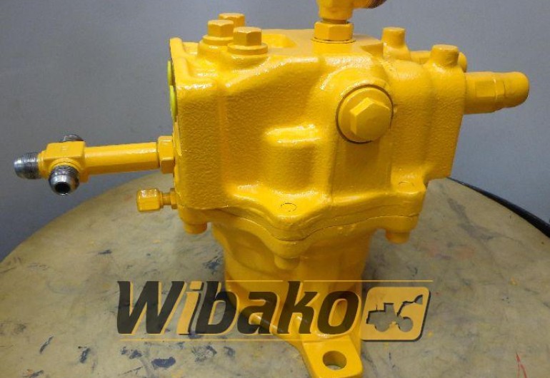 Drehmotor Komatsu 706-75-01070